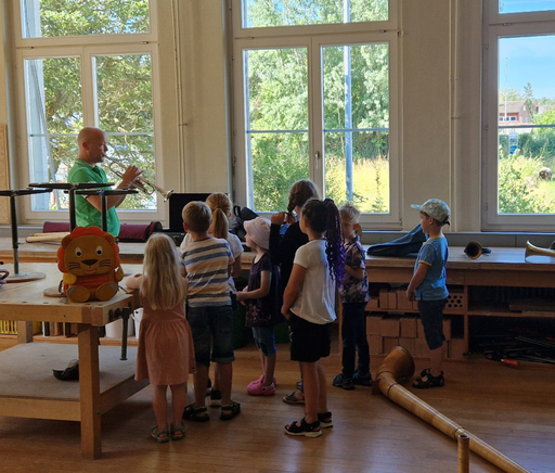Schlauchtrompete bauen mit Rondo Musikschule
